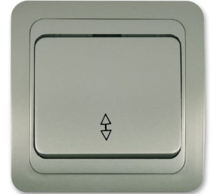 Przełącznik jednobiegowy (1/0) nikiel 010103